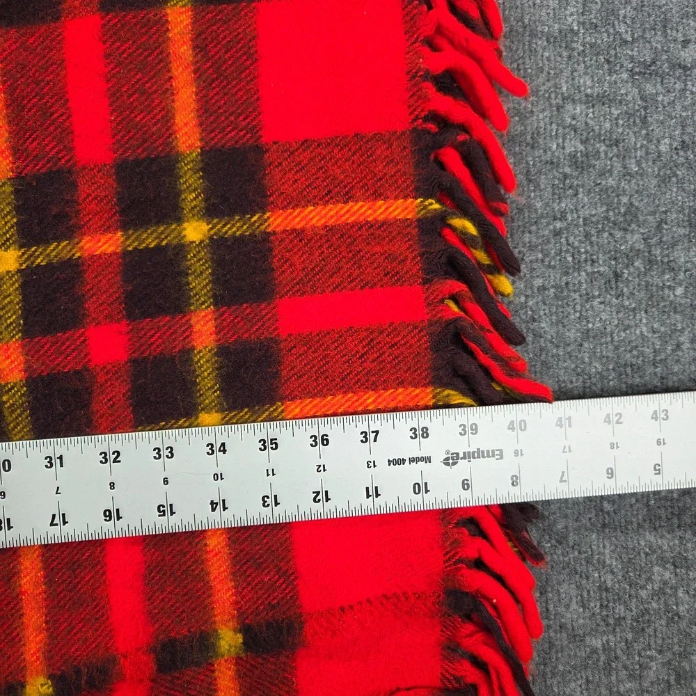 VTG FARIBO 100% WOOL THROW BLANKET 50 x 38 Faribault Woolen Mills‎ USA Red Plaid